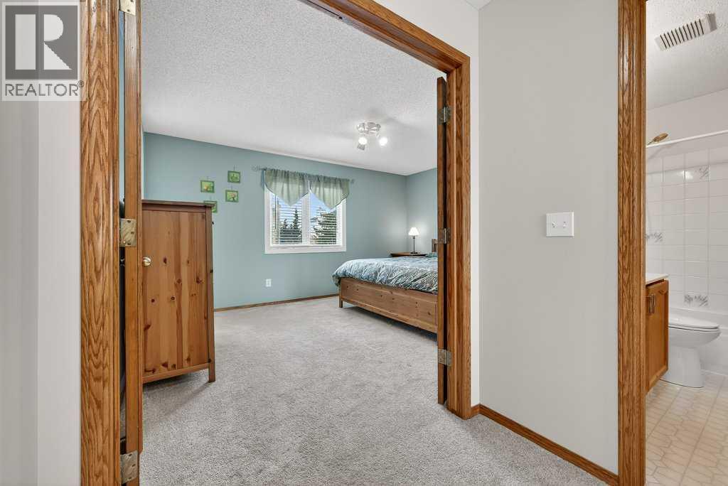 108 Hawkstone Close Nw, Calgary, Alberta  T3G 3P3 - Photo 18 - A2291513