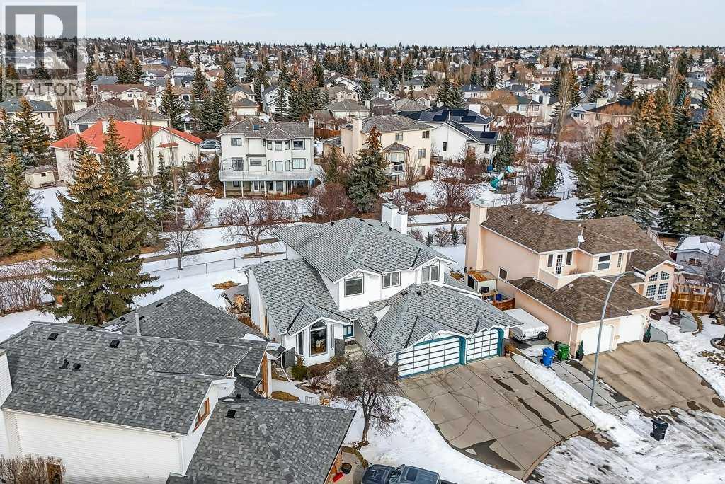 108 Hawkstone Close Nw, Calgary, Alberta  T3G 3P3 - Photo 3 - A2291513