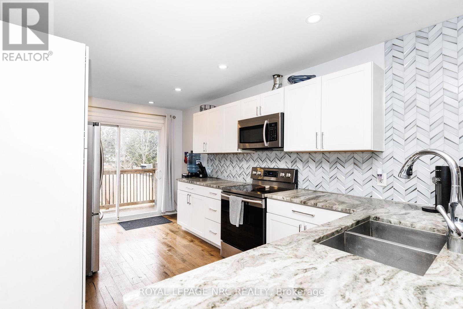 7000 Briarwood Avenue, Niagara Falls, Ontario  L2E 6Y1 - Photo 7 - X12857212