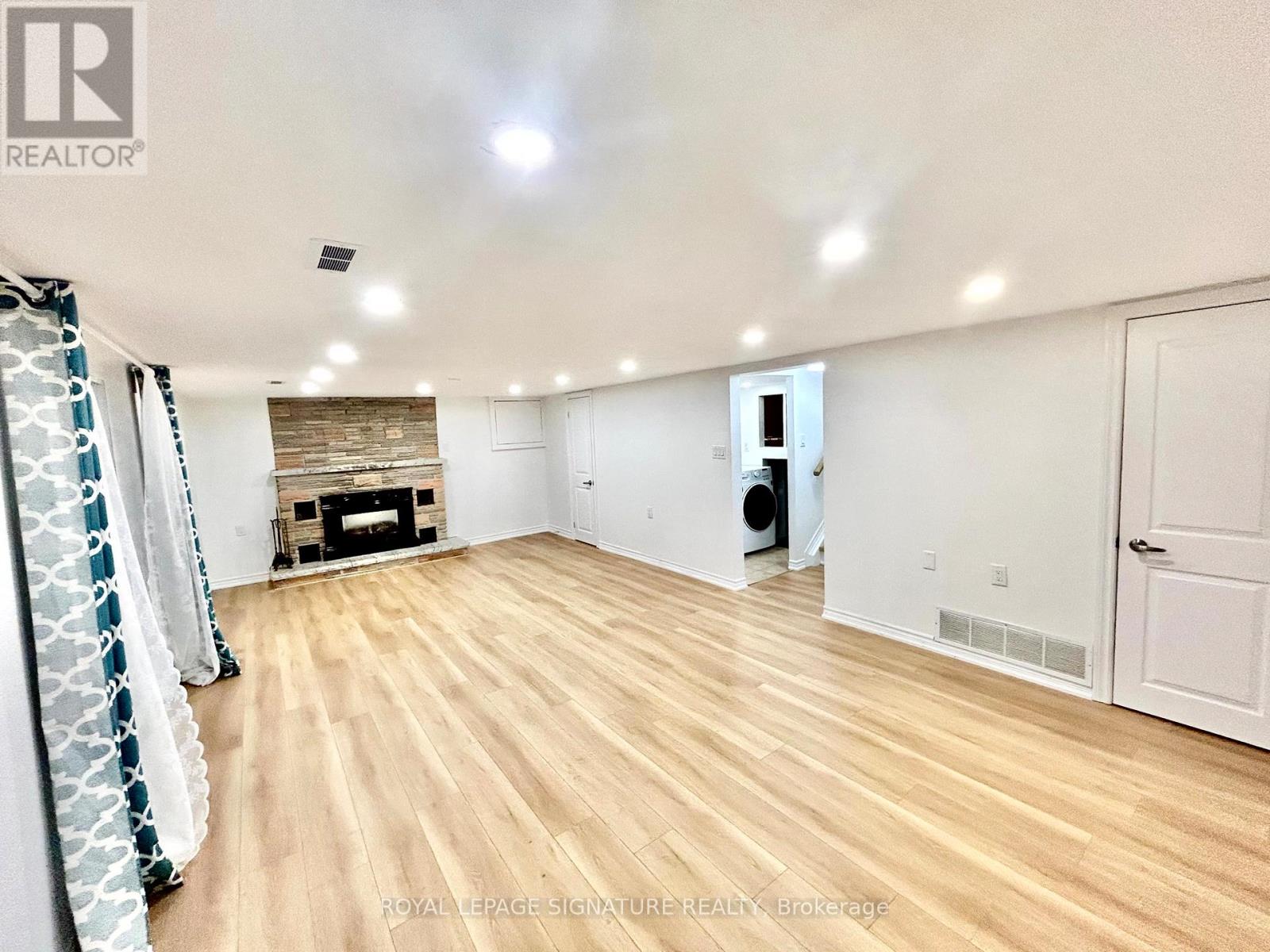 14 Glentworth Road, Toronto, Ontario  M2J 2E6 - Photo 20 - C12857054