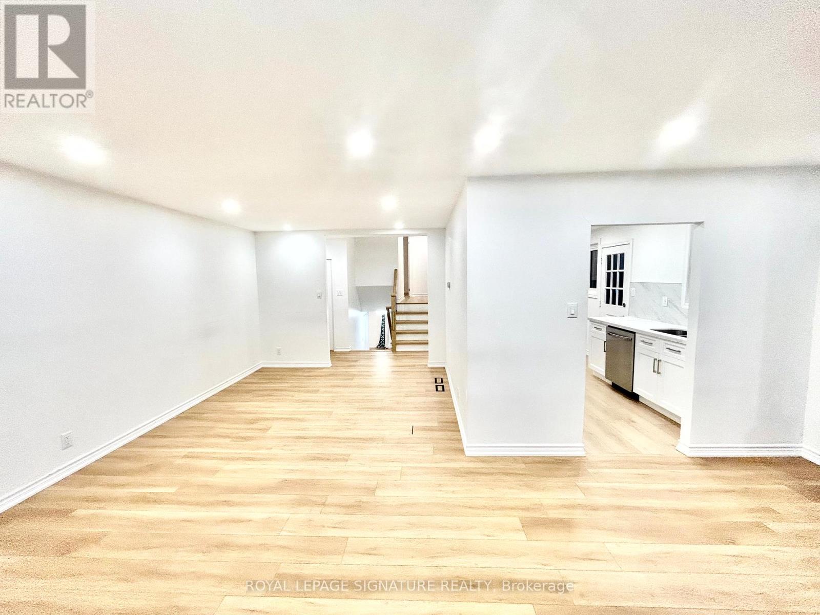 14 Glentworth Road, Toronto, Ontario  M2J 2E6 - Photo 17 - C12857054