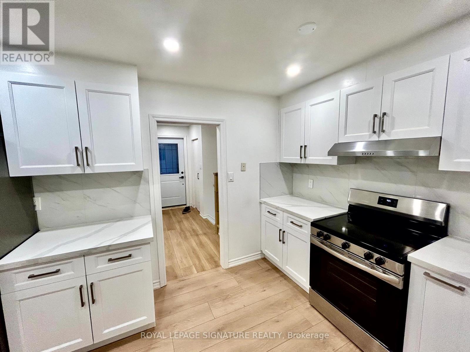 14 Glentworth Road, Toronto, Ontario  M2J 2E6 - Photo 18 - C12857054