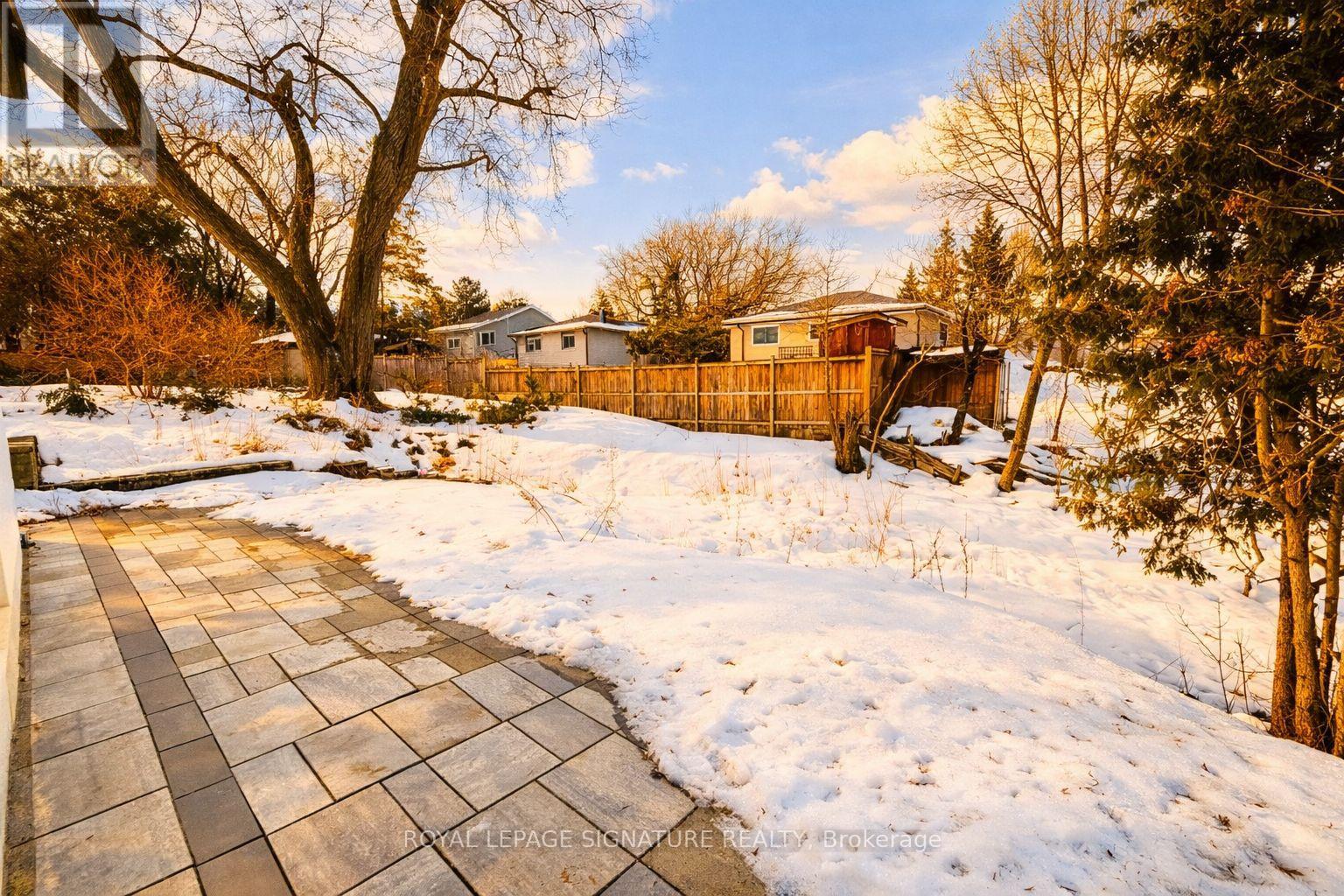 14 Glentworth Road, Toronto, Ontario  M2J 2E6 - Photo 27 - C12857054