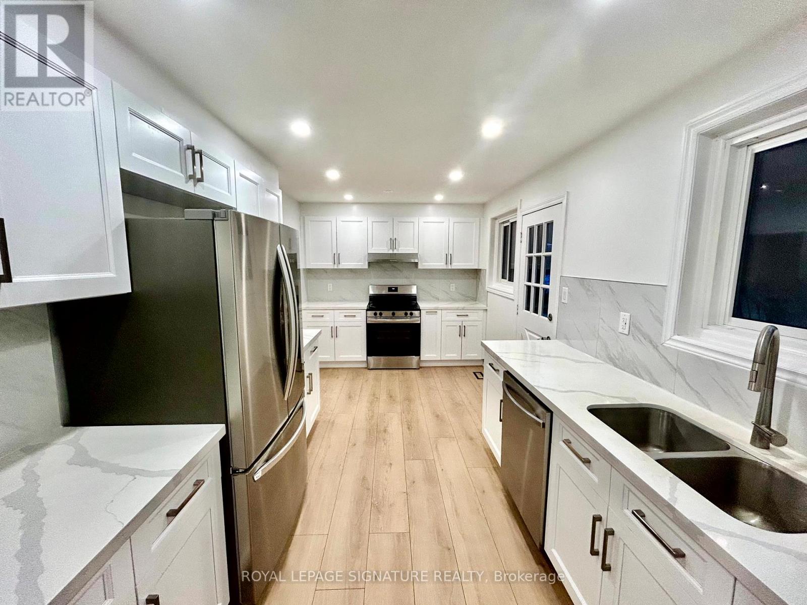 14 Glentworth Road, Toronto, Ontario  M2J 2E6 - Photo 19 - C12857054