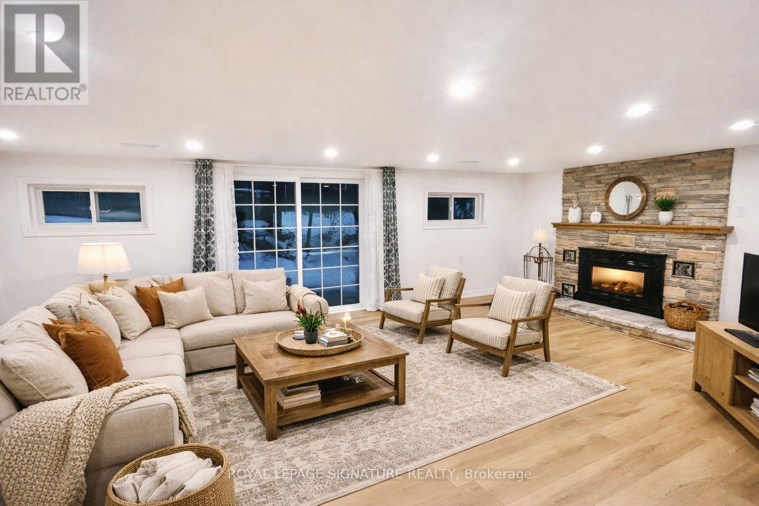 14 Glentworth Road, Toronto, Ontario  M2J 2E6 - Photo 5 - C12857054