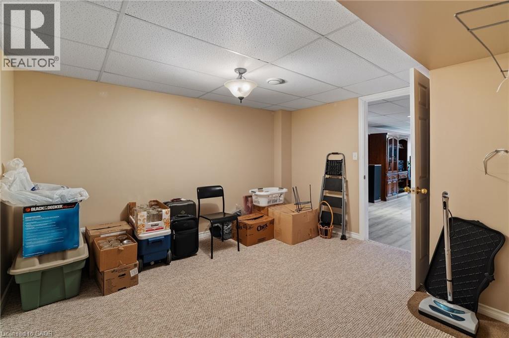 51 Redtail Crescent, Hamilton, Ontario  L9B 2R5 - Photo 37 - 40809792