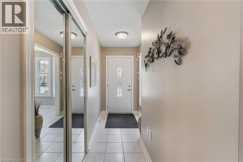 51 Redtail Crescent, Hamilton, Ontario  L9B 2R5 - Photo 7 - 40809792