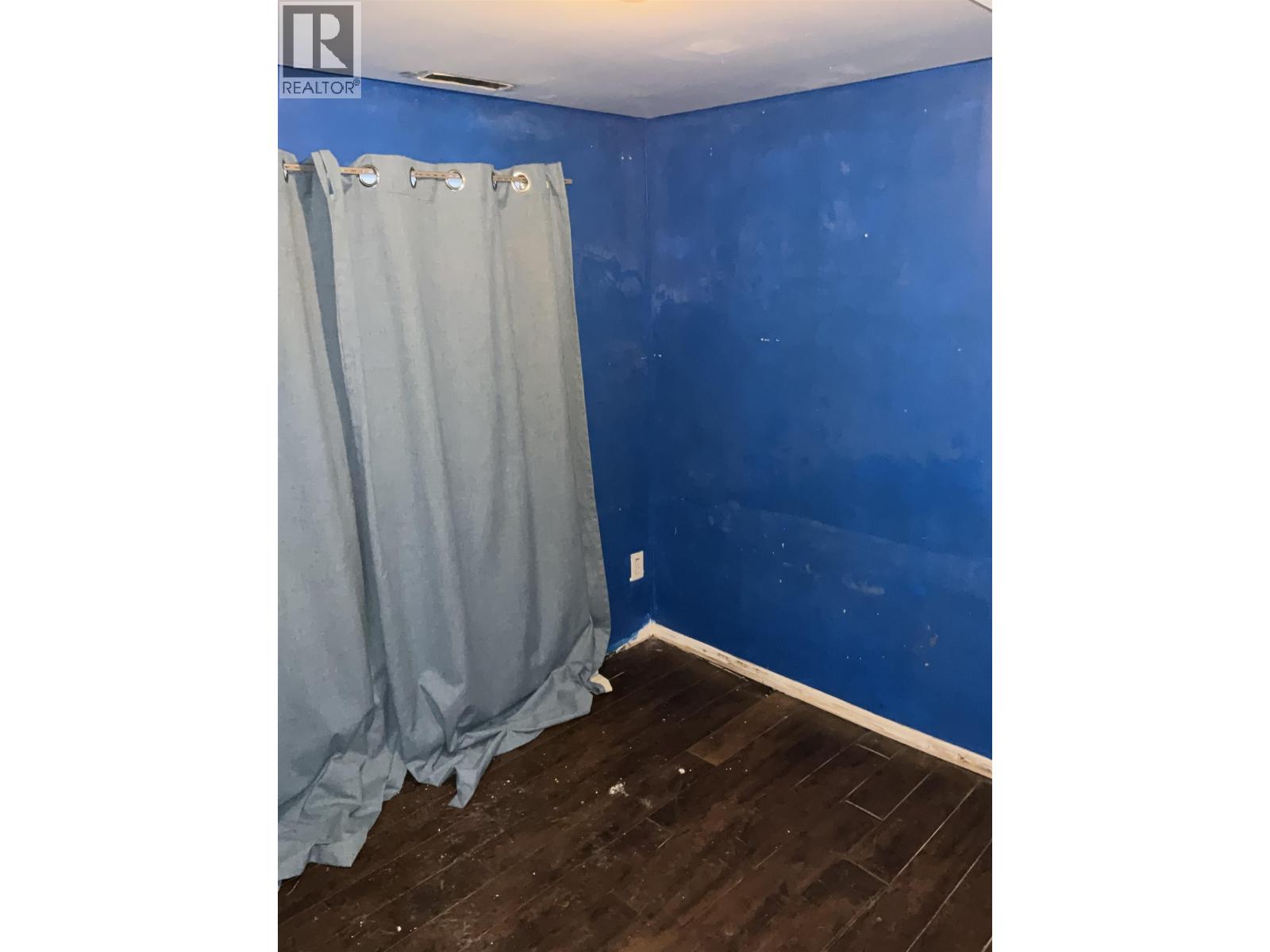 9229 10th Avenue, Burnaby, British Columbia  V3N 2T3 - Photo 11 - R3083283