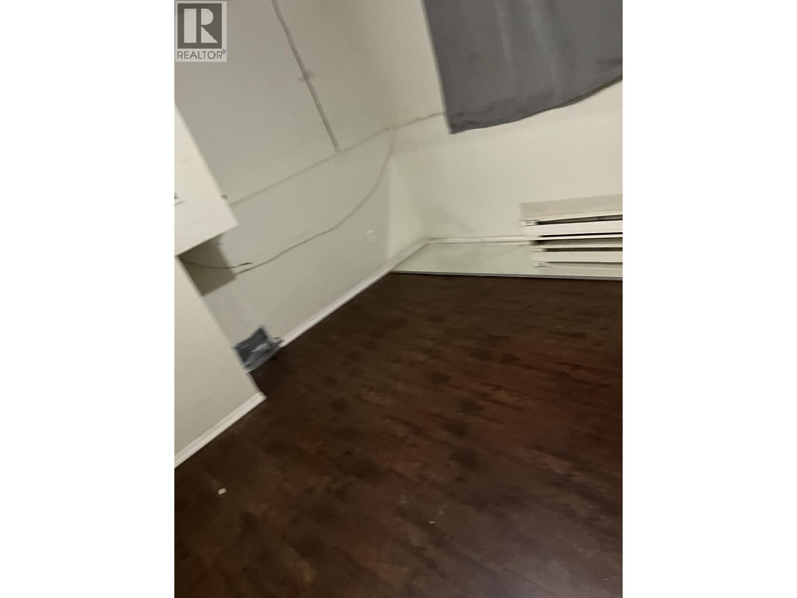 9229 10th Avenue, Burnaby, British Columbia  V3N 2T3 - Photo 9 - R3083283