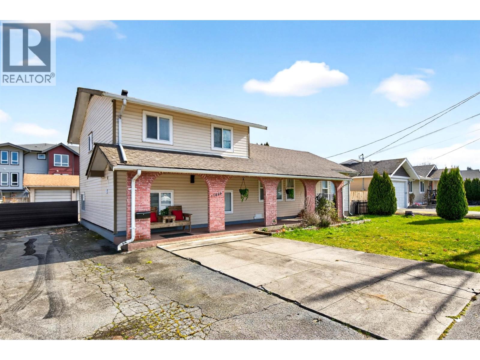 11866 Stephens Street, Maple Ridge, British Columbia  V2X 6S3 - Photo 1 - R3077020