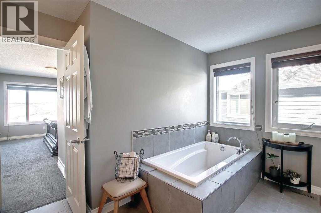 22 Evansborough View Nw, Calgary, Alberta  T3P 0R2 - Photo 19 - A2288611