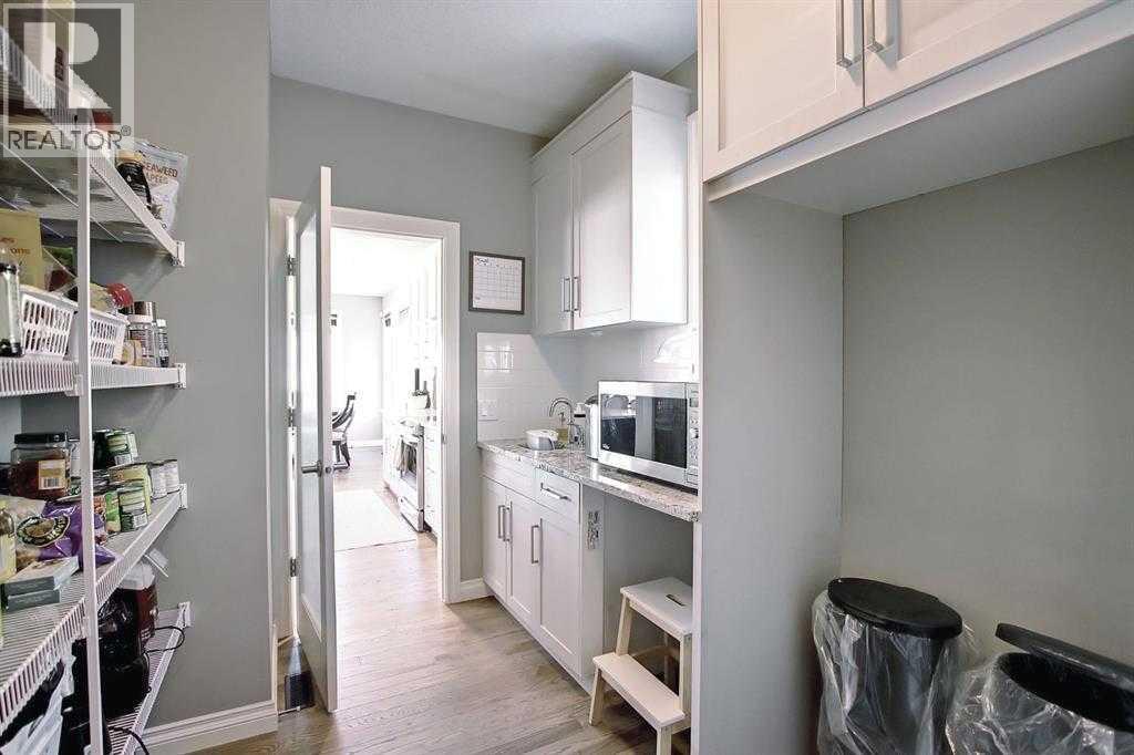 22 Evansborough View Nw, Calgary, Alberta  T3P 0R2 - Photo 9 - A2288611