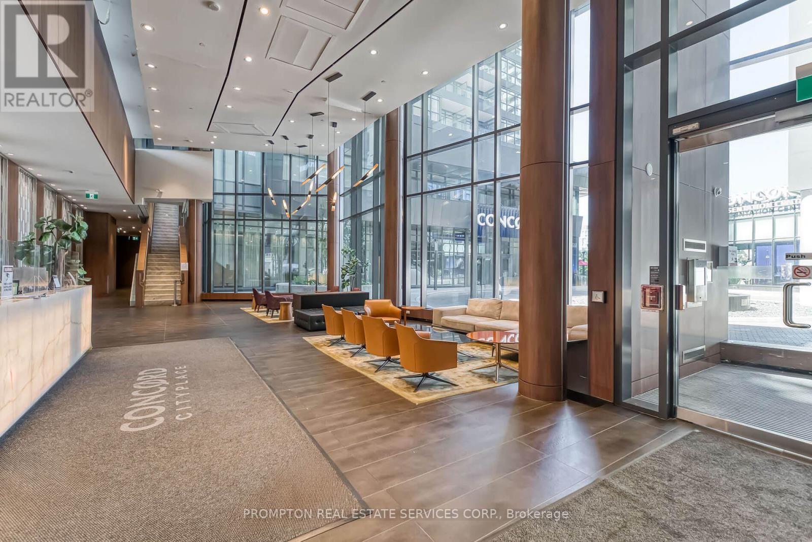 612 - 70 Queens Wharf Road, Toronto, Ontario  M5V 0J2 - Photo 3 - C12857202