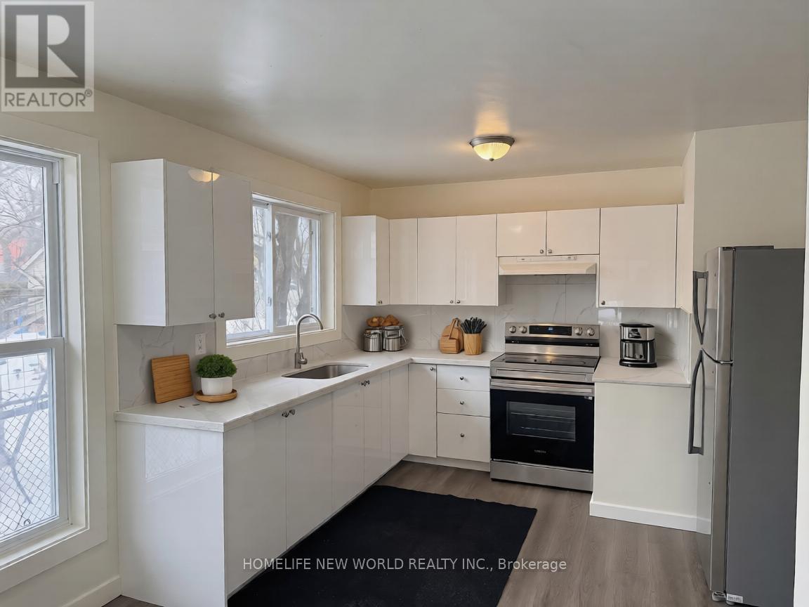 43 Fairglen Avenue, Toronto, Ontario  M1T 1G8 - Photo 4 - E12857162