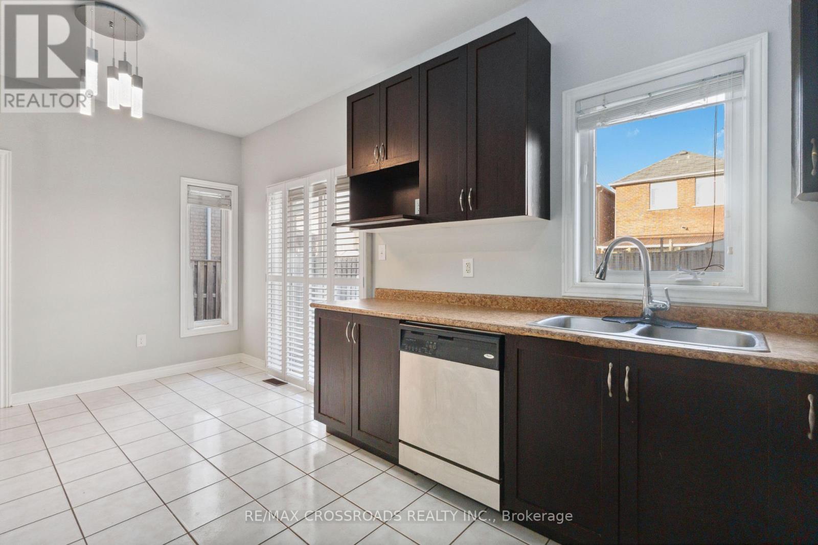 14 Ann Louise Crescent, Markham, Ontario  L3S 0A8 - Photo 9 - N12857184