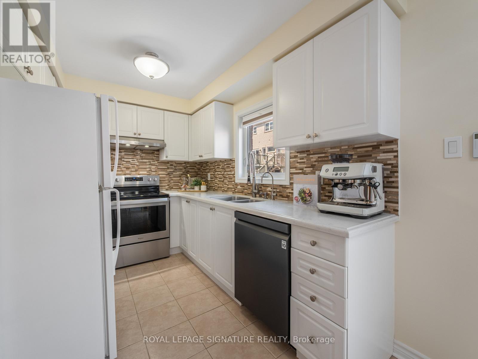 88 Burgess Crescent, Newmarket, Ontario  L3X 2T8 - Photo 20 - N12857188