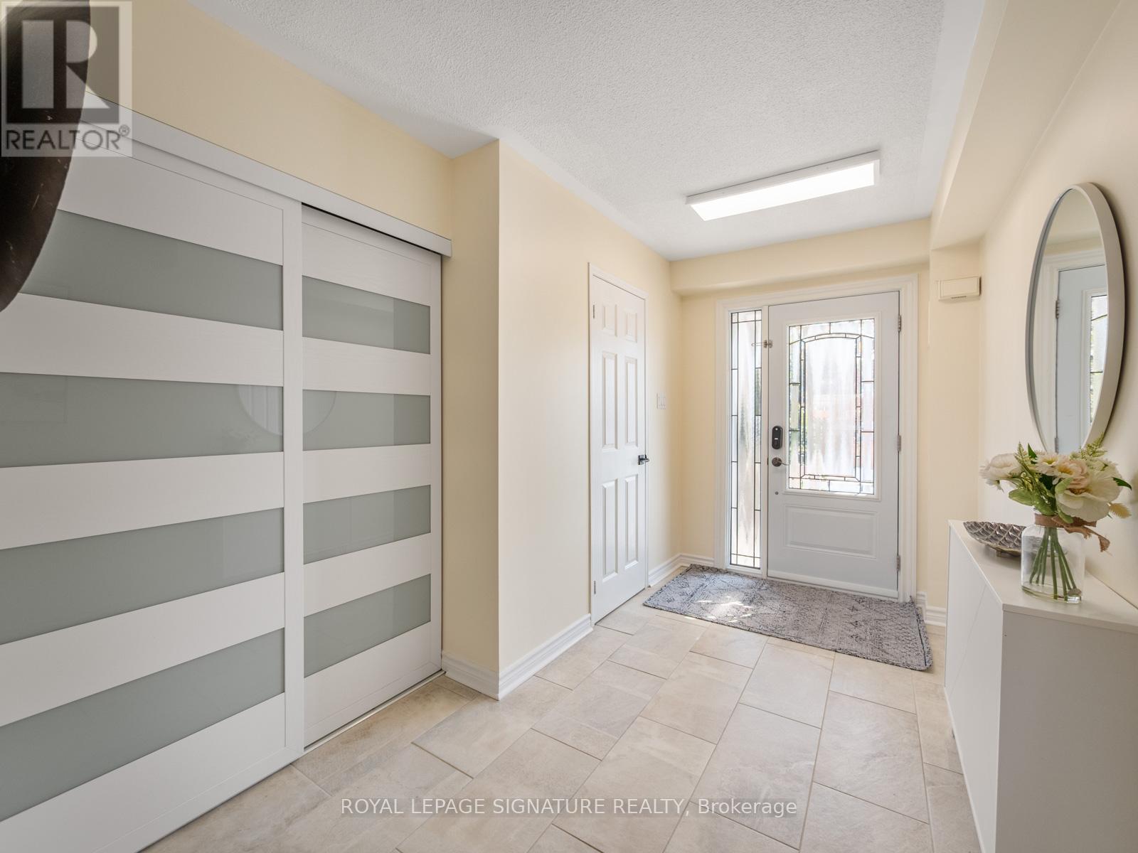 88 Burgess Crescent, Newmarket, Ontario  L3X 2T8 - Photo 6 - N12857188