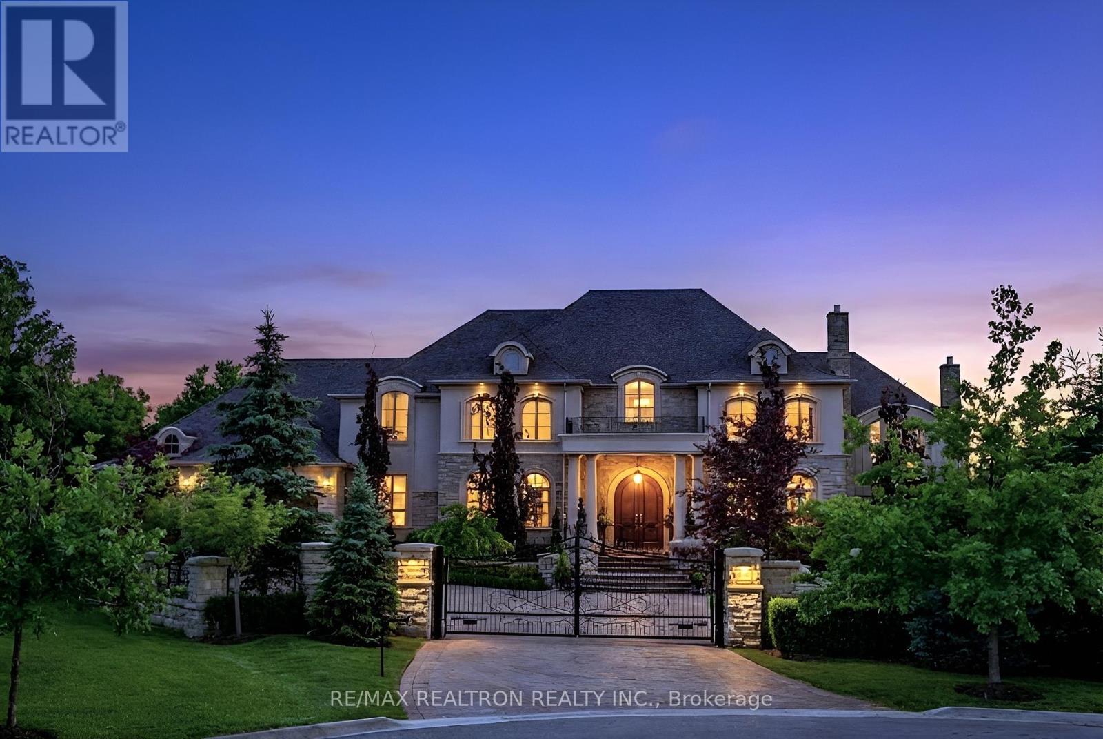 30 Nightfall Court, Vaughan, Ontario  L0J 1C0 - Photo 2 - N12769556