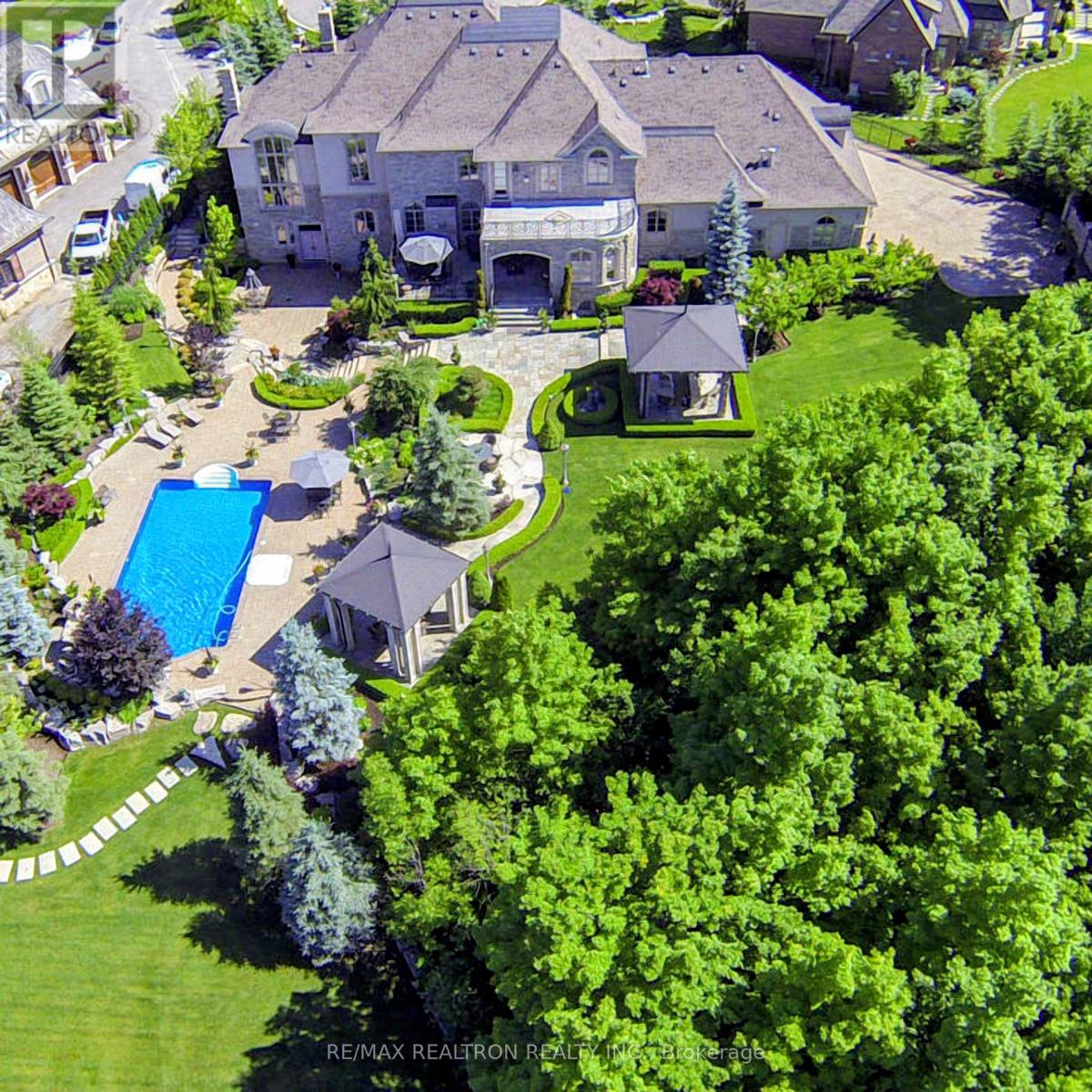 30 Nightfall Court, Vaughan, Ontario  L0J 1C0 - Photo 5 - N12769556