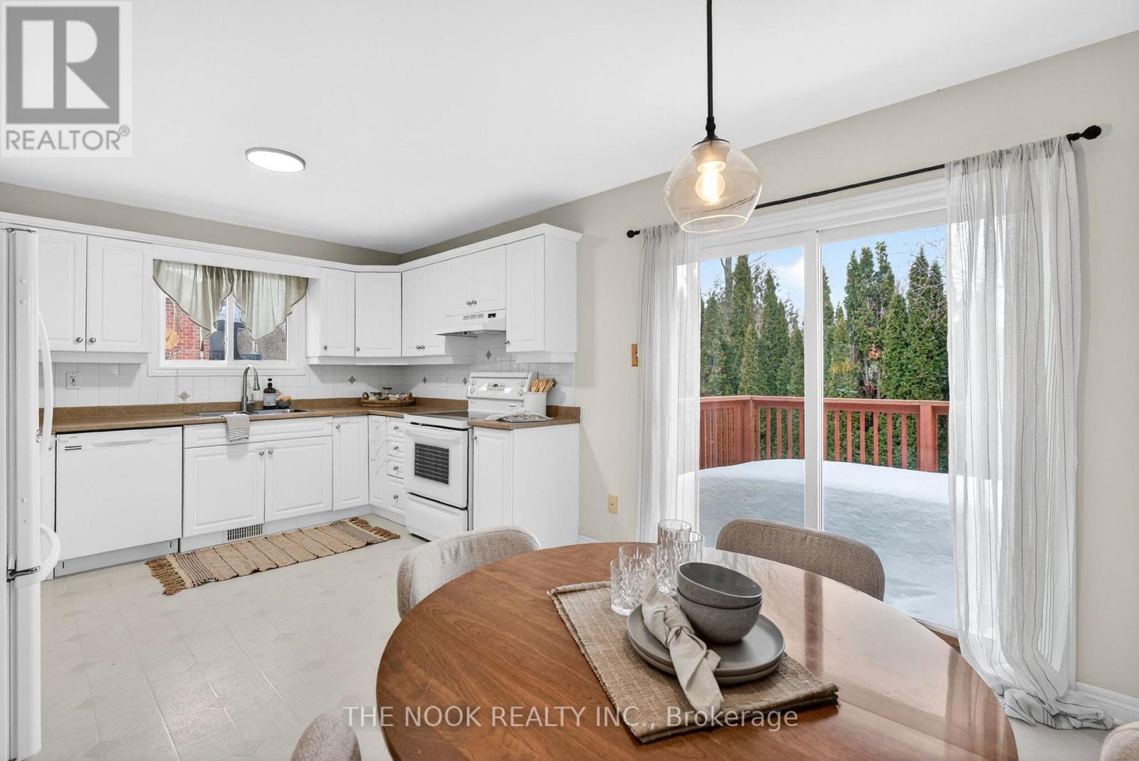 317 Woodward Avenue, Selwyn, Ontario  K9L 1K2 - Photo 13 - X12855714