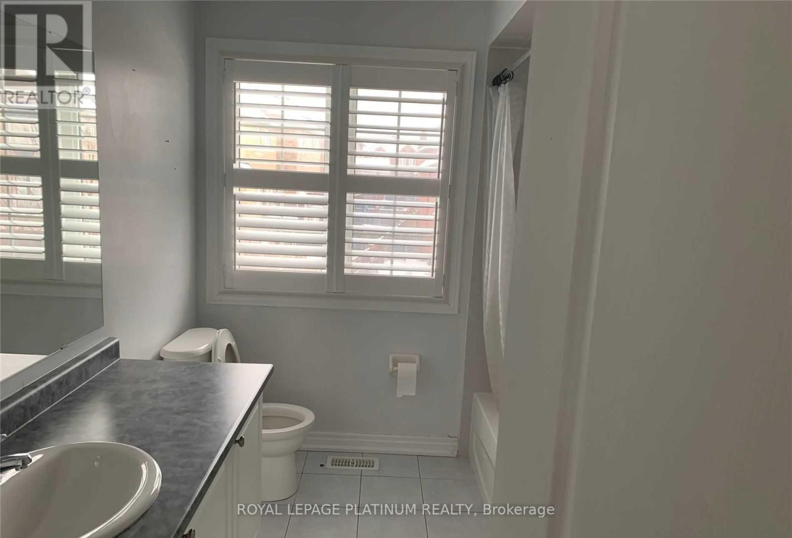 Upper - 121 Young Drive, Brampton, Ontario  L6Y 0N9 - Photo 5 - W12857160