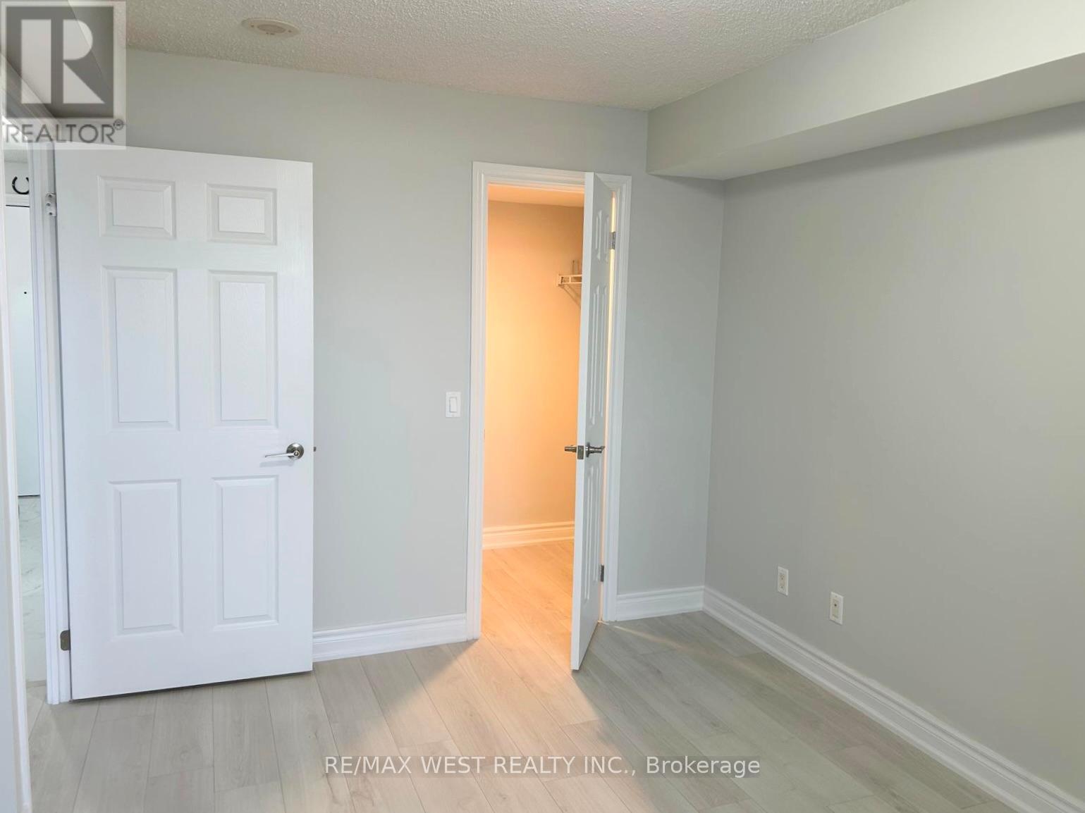 529 - 700 Humberwood Boulevard, Toronto, Ontario  M9W 7J4 - Photo 12 - W12857176