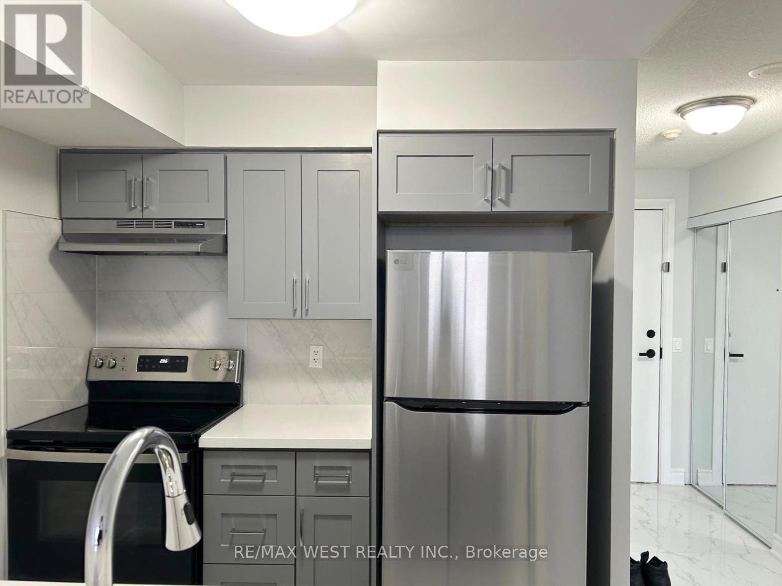 529 - 700 Humberwood Boulevard, Toronto, Ontario  M9W 7J4 - Photo 3 - W12857176