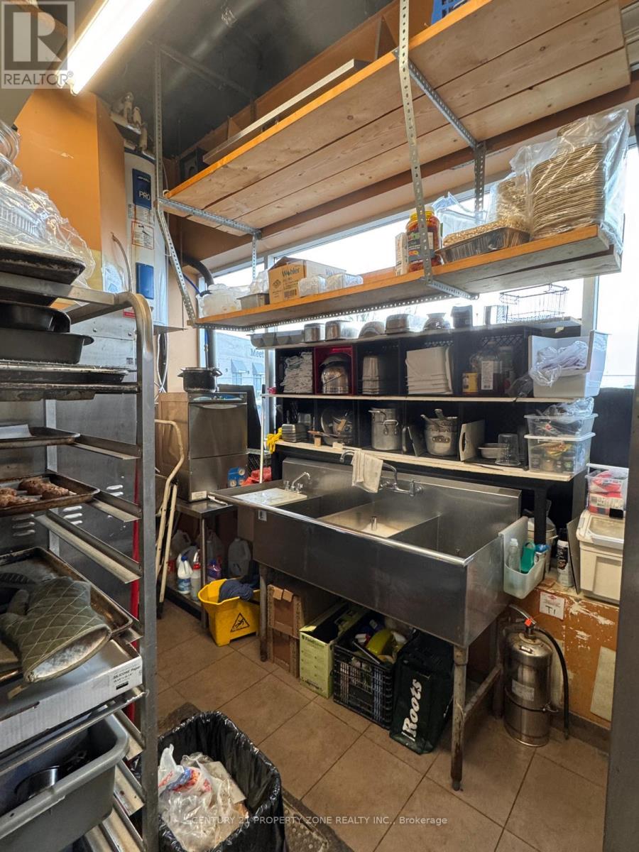 101 - 170 Mcewan Drive, Caledon, Ontario  L7E 4C8 - Photo 15 - W12857214