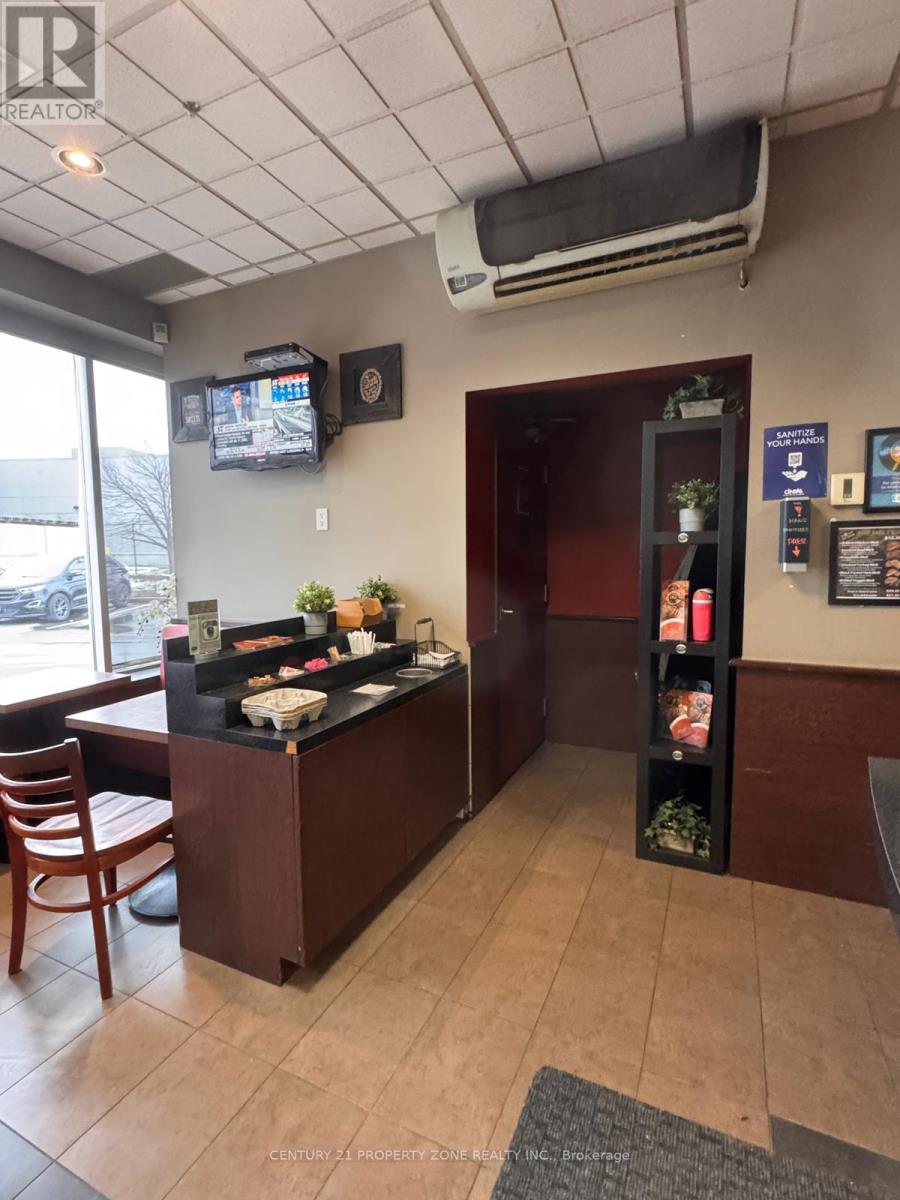 101 - 170 Mcewan Drive, Caledon, Ontario  L7E 4C8 - Photo 7 - W12857214