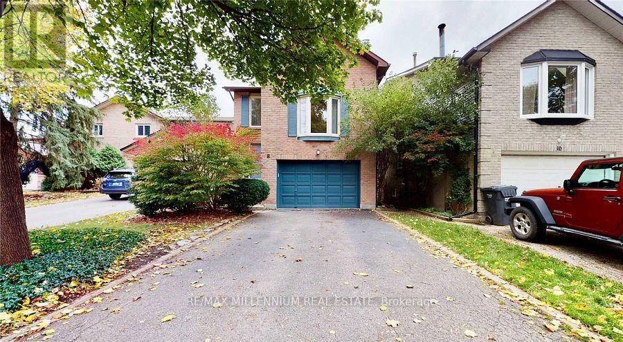 8 DALZELL AVENUE, Brampton, Ontario