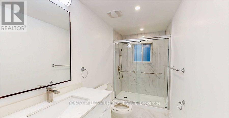 8 Dalzell Avenue, Brampton, Ontario  L6Z 2C5 - Photo 12 - W12857224