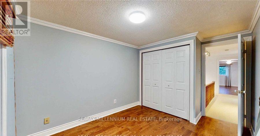 8 Dalzell Avenue, Brampton, Ontario  L6Z 2C5 - Photo 14 - W12857224