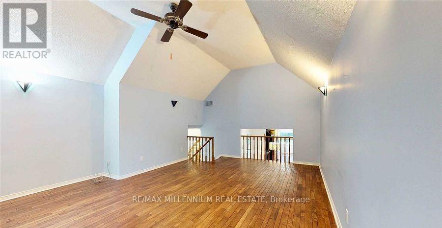 8 Dalzell Avenue, Brampton, Ontario  L6Z 2C5 - Photo 5 - W12857224