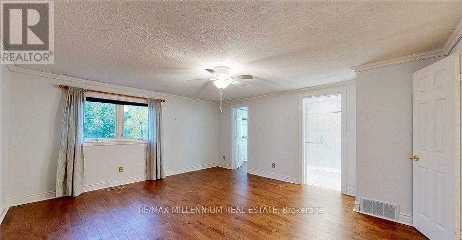 8 Dalzell Avenue, Brampton, Ontario  L6Z 2C5 - Photo 9 - W12857224