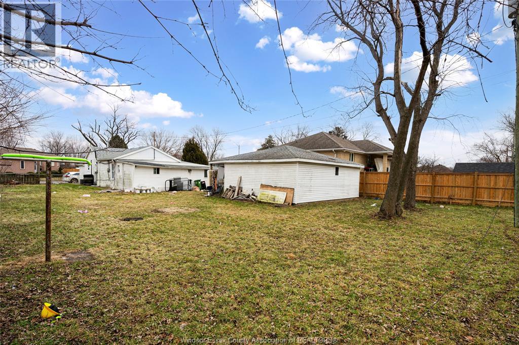 1763 Dominion Boulevard, Windsor, Ontario  N9B 3H6 - Photo 4 - 26004785
