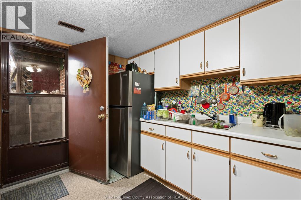 9606 Avery Lane, Windsor, Ontario  N8R 2A2 - Photo 13 - 26004786