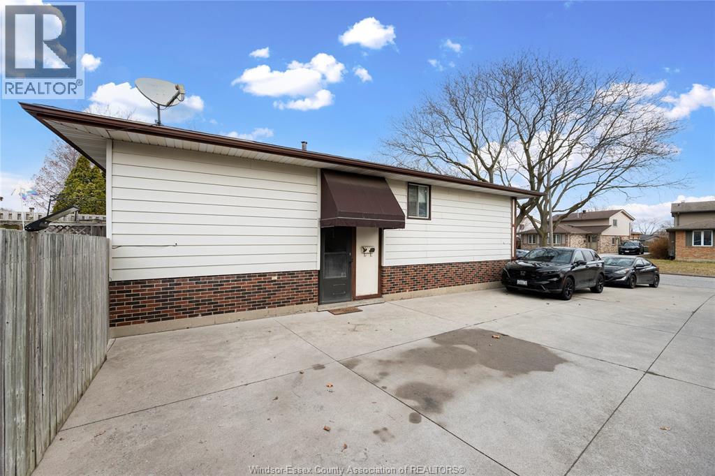 9606 Avery Lane, Windsor, Ontario  N8R 2A2 - Photo 3 - 26004786