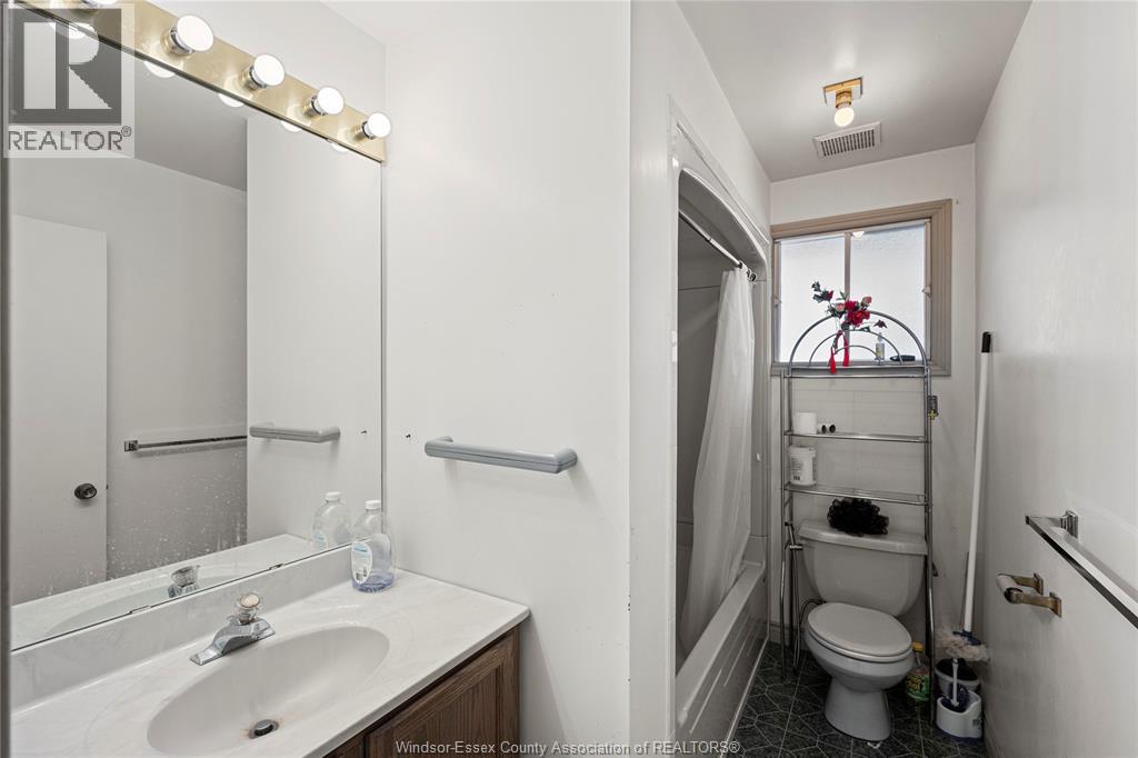 9606 Avery Lane, Windsor, Ontario  N8R 2A2 - Photo 17 - 26004786