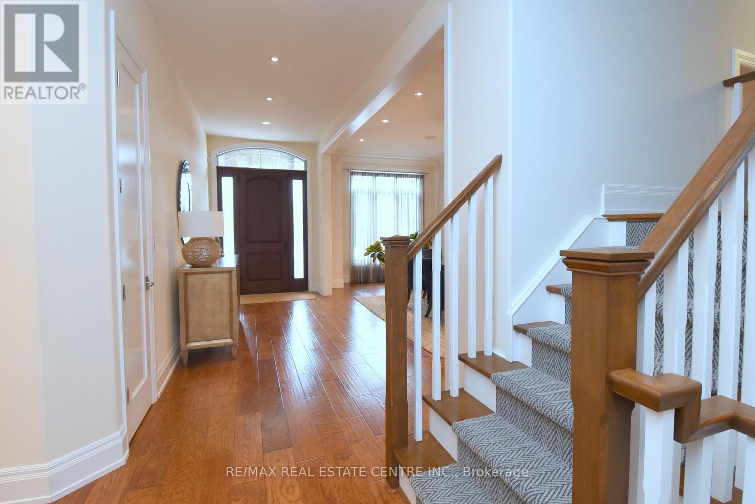 211 Tollgate Drive, Hamilton, Ontario  L9G 5C8 - Photo 9 - X12857164