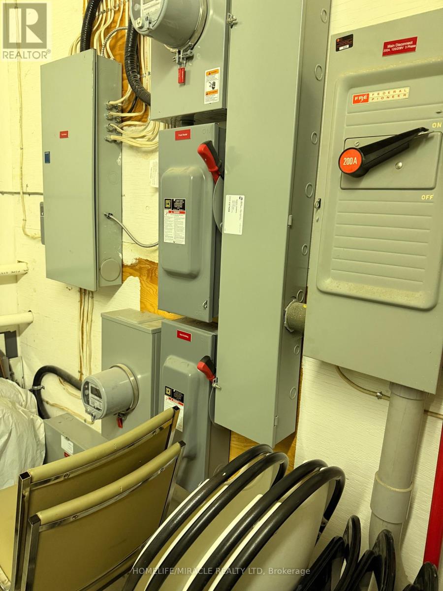 31 Thames Street S, Ingersoll, Ontario  N5C 2S8 - Photo 4 - X12857180