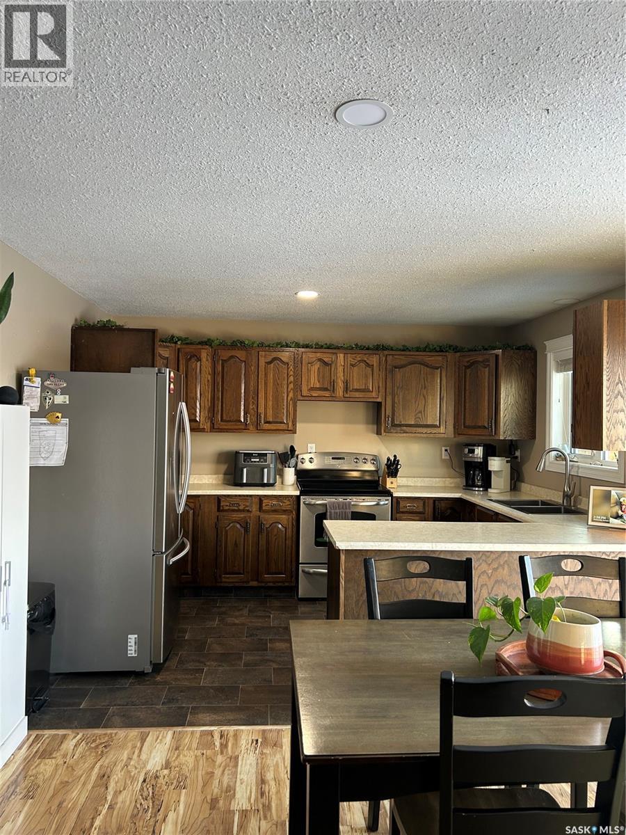 816 8th Avenue, Rosthern, Saskatchewan  S0K 3R0 - Photo 11 - SK029925