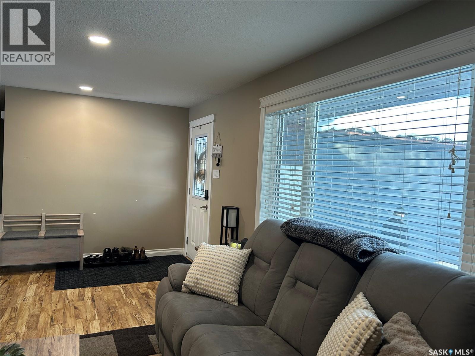 816 8th Avenue, Rosthern, Saskatchewan  S0K 3R0 - Photo 7 - SK029925