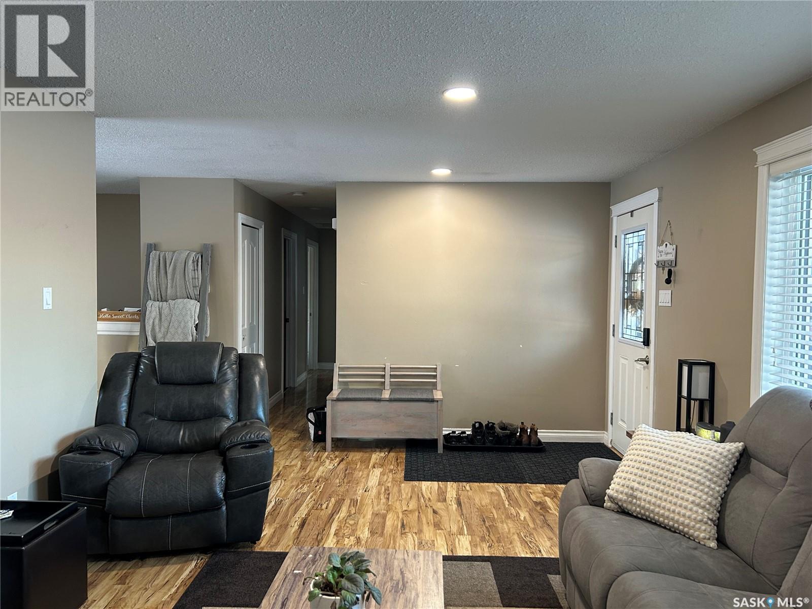 816 8th Avenue, Rosthern, Saskatchewan  S0K 3R0 - Photo 8 - SK029925