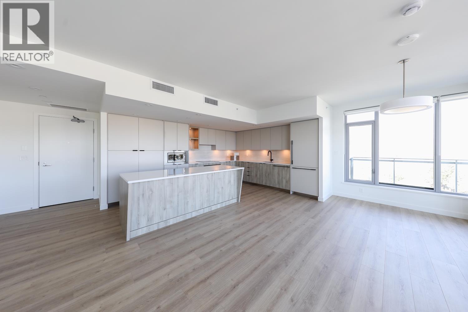 901 755 Harbourside Drive, North Vancouver, British Columbia  V7P 0G1 - Photo 2 - R3097105