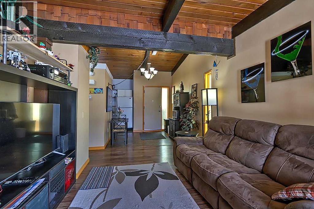 80 Queen Alexandra Close Se, Calgary, Alberta  T2J 3P8 - Photo 4 - A2290586