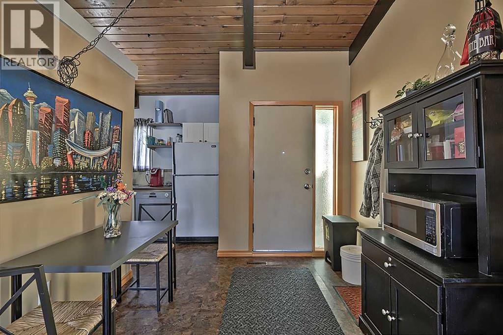 80 Queen Alexandra Close Se, Calgary, Alberta  T2J 3P8 - Photo 6 - A2290586