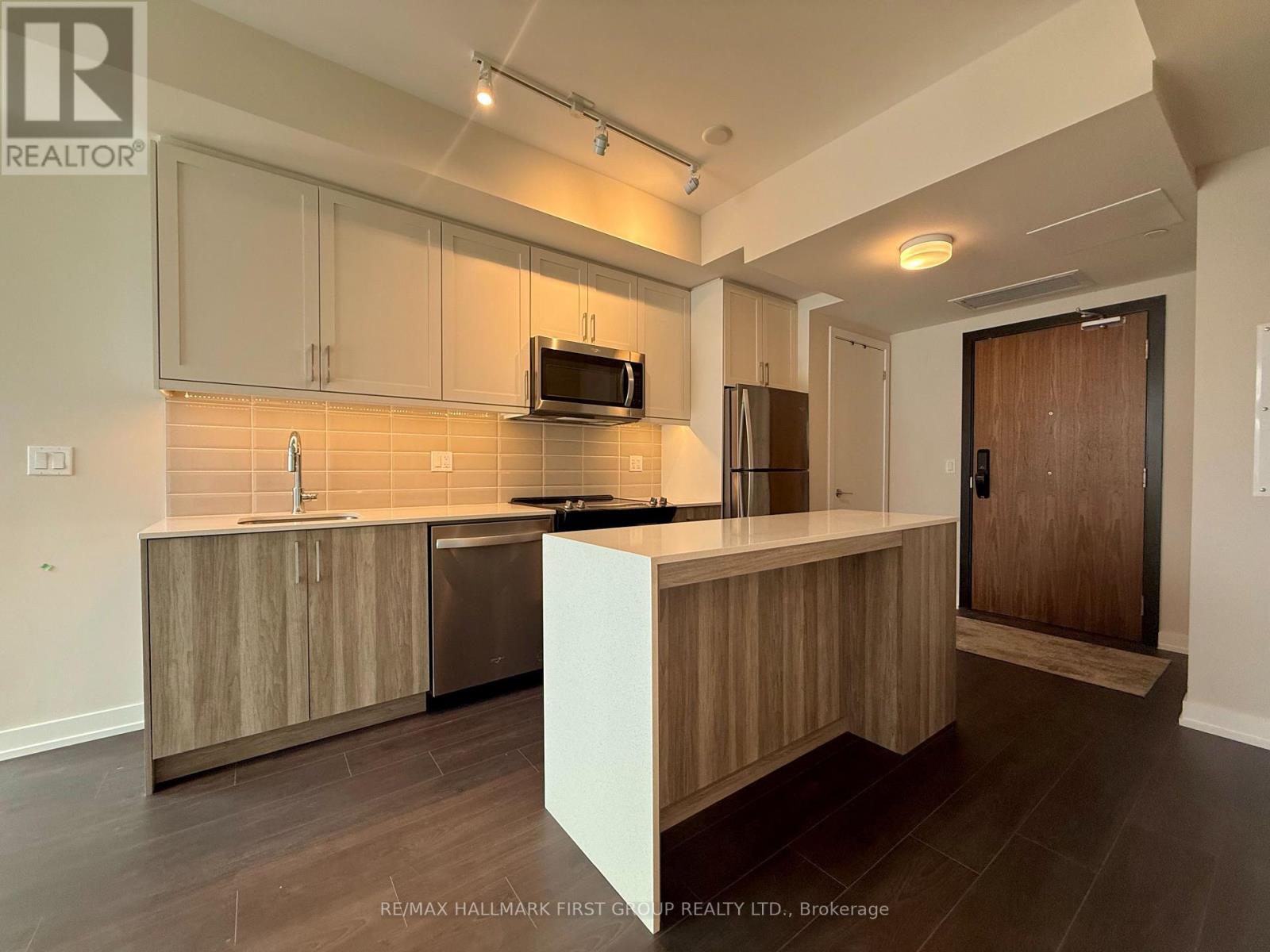 419 - 201 Brock Street S, Whitby, Ontario  L1N 0P8 - Photo 2 - E12797408