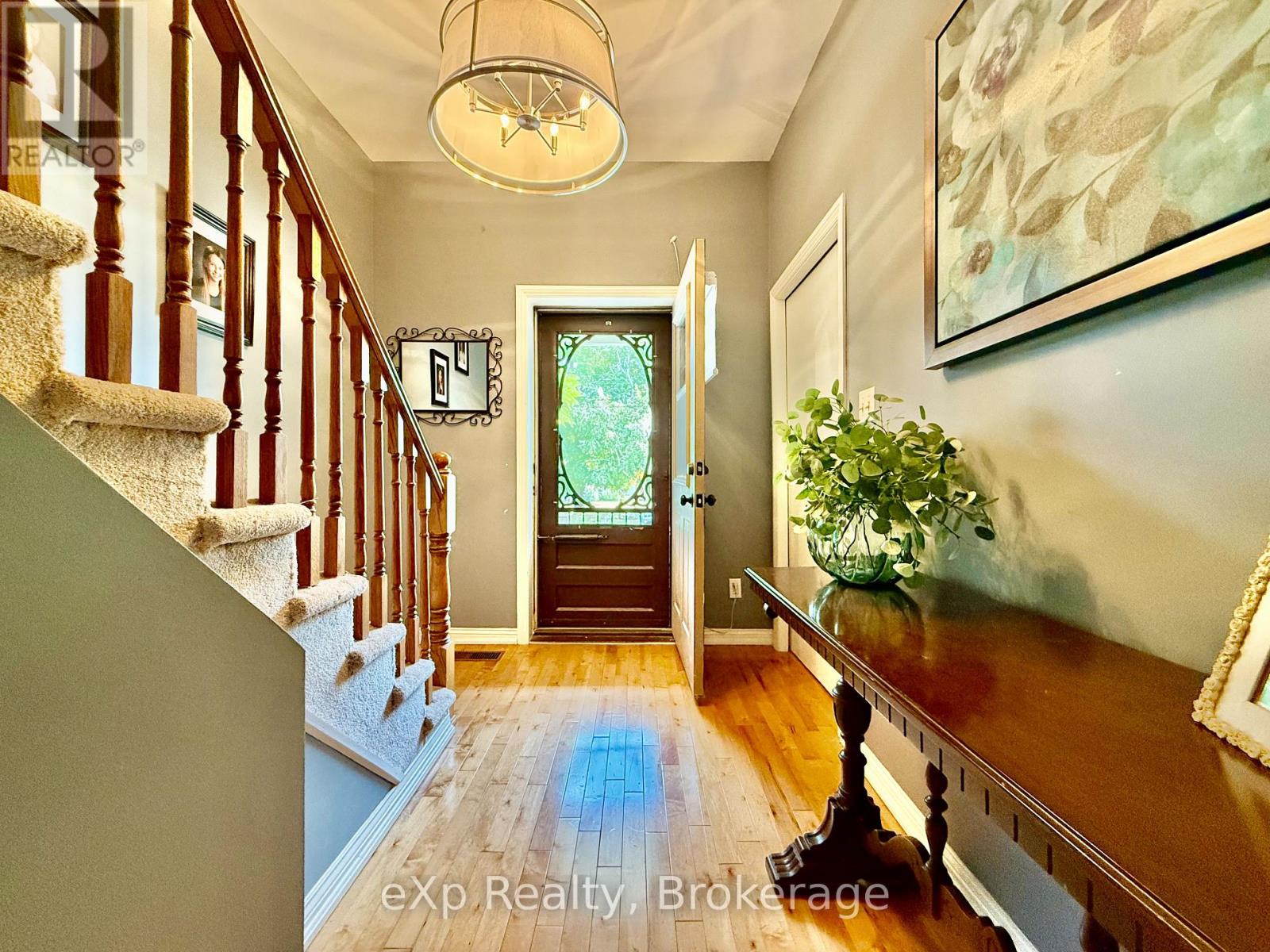 507 Mary Street, Brockton, Ontario  N0G 2V0 - Photo 3 - X12857256