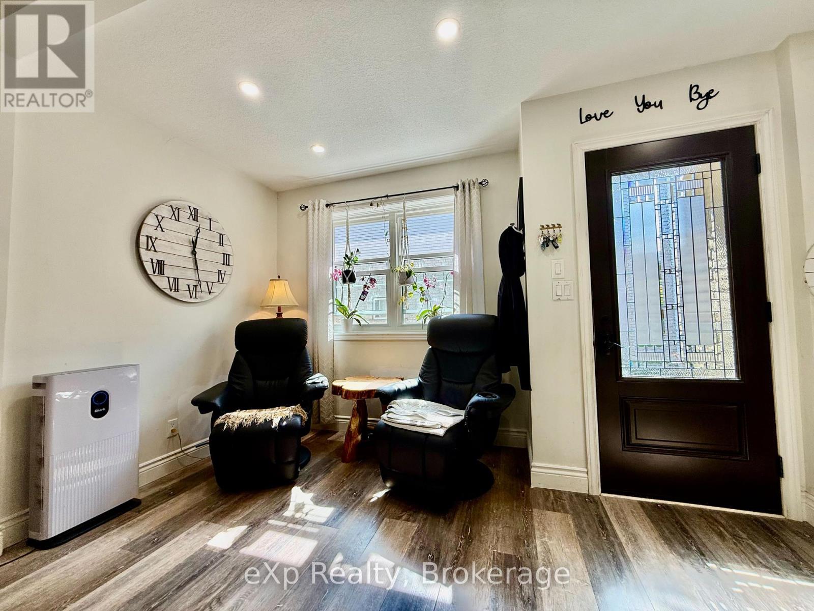 507 Mary Street, Brockton, Ontario  N0G 2V0 - Photo 8 - X12857256