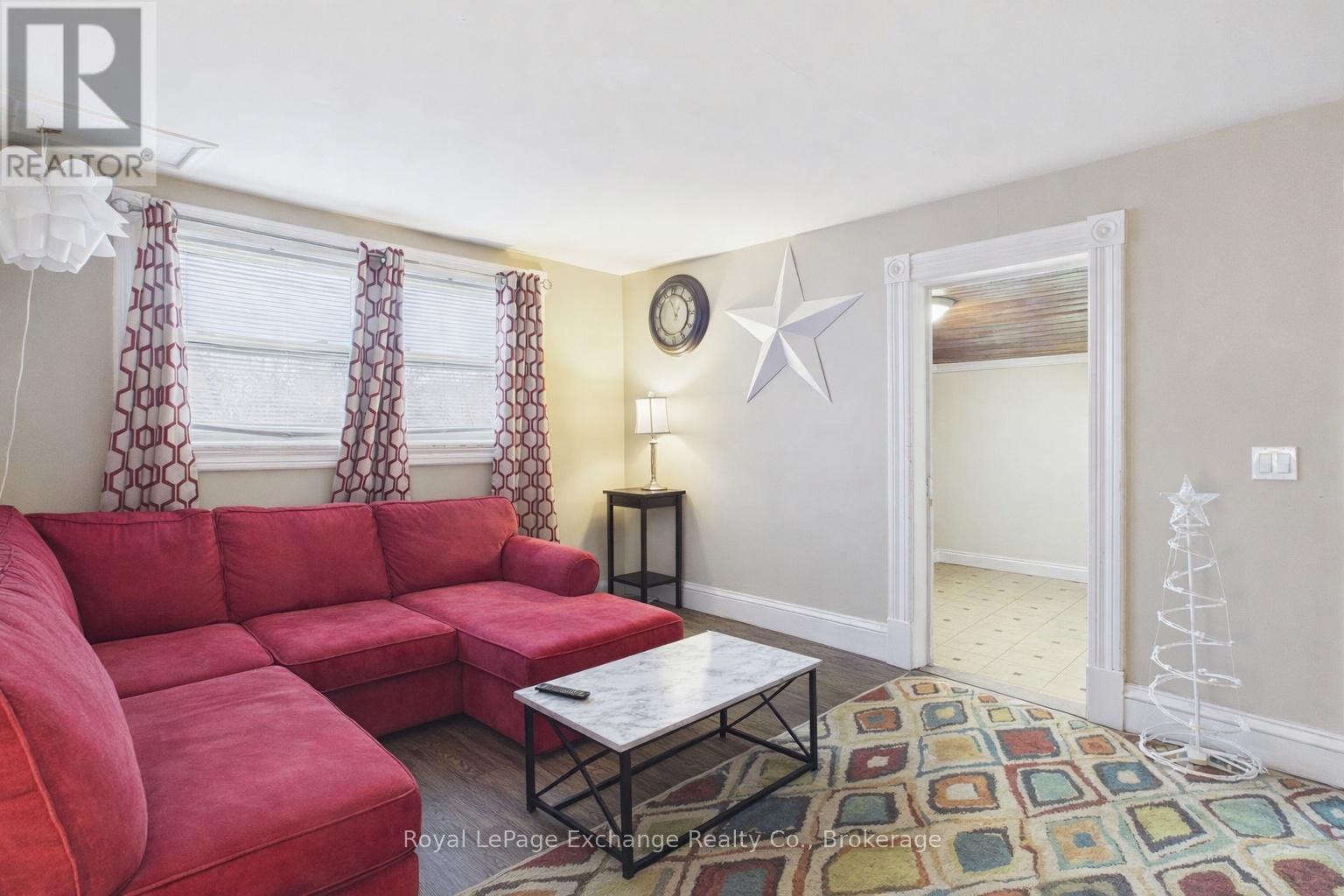 461/463 Princes Street S, Kincardine, Ontario  N2Z 2V1 - Photo 2 - X12857264